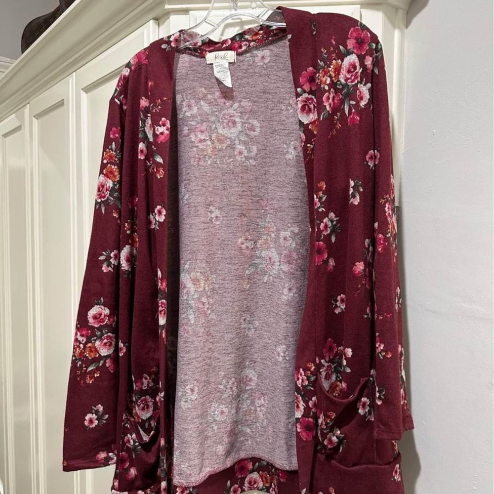 Floral Knit Cardigan Size XL in Burgundy